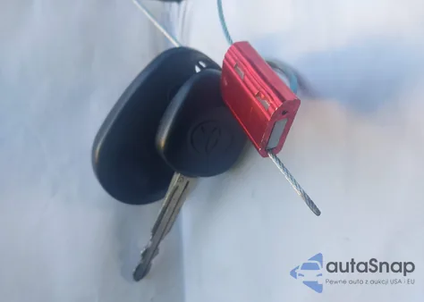 2013 Toyota Tacoma Base V6 z USA, uszkodzony, nr VIN 3TMLU4EN4DM123154